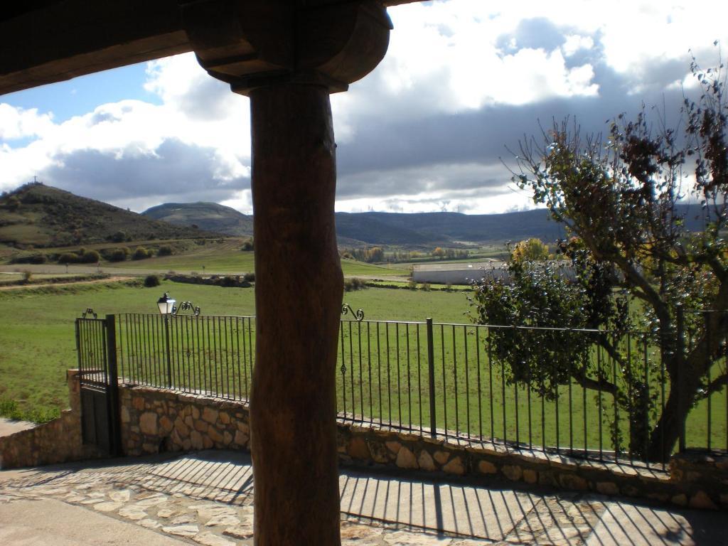 Hotel Los Arrenes De Tarancueña Eksteriør billede